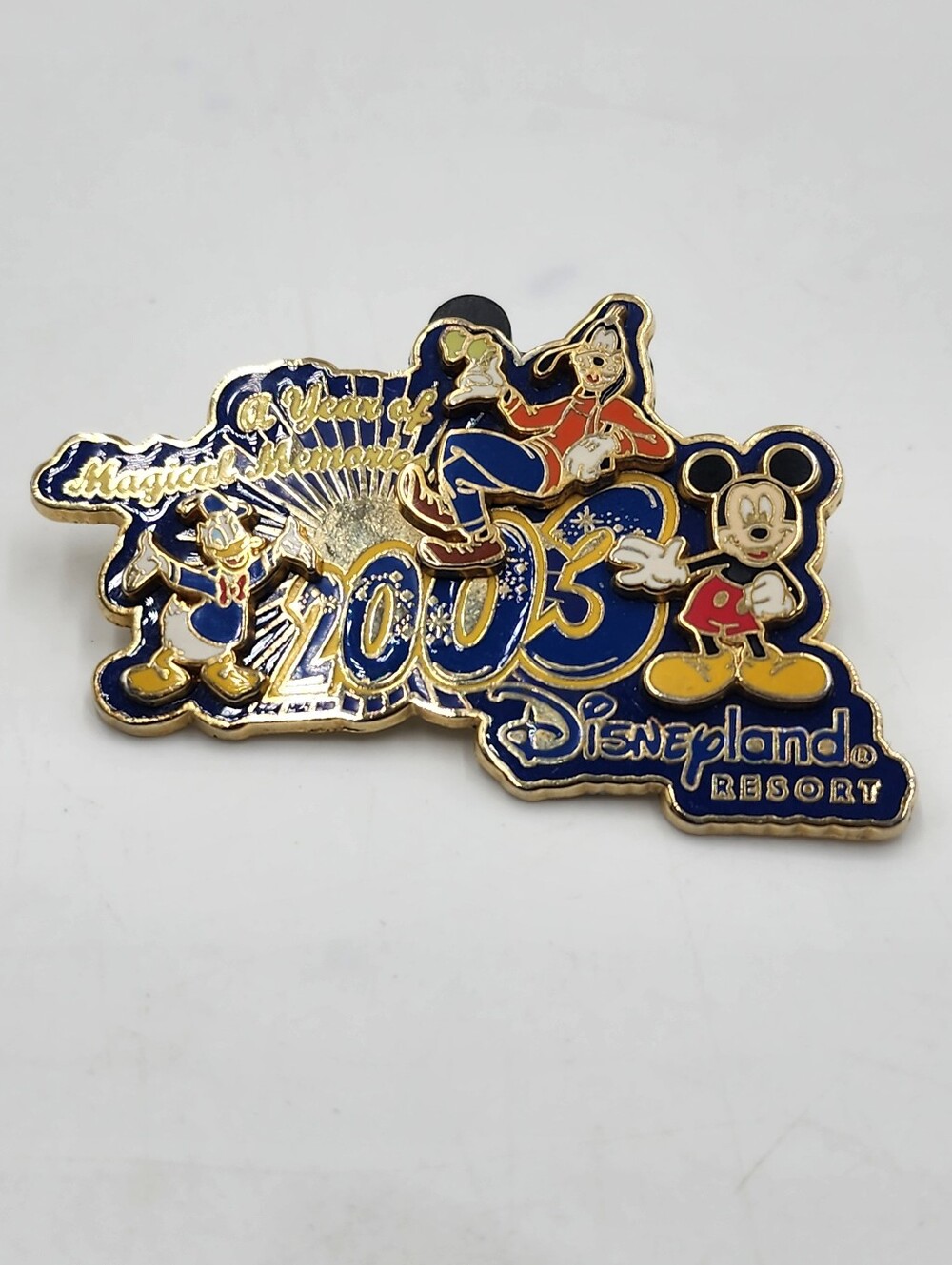 Disney A Year Of Magical Memories 2003 Disneyland Resort Pin Mickey Goofy Donald